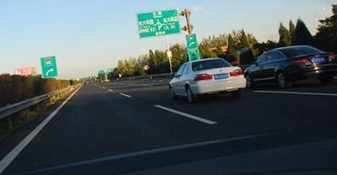 不要認為很容易 解讀高速公路行車注意事項15